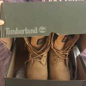 Used men’s Timberland boots, size 7.5w.
